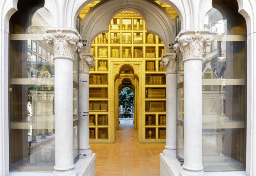 Image of a columbarium