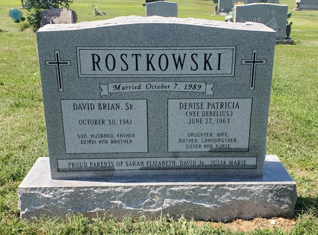 husband and wife companion monument